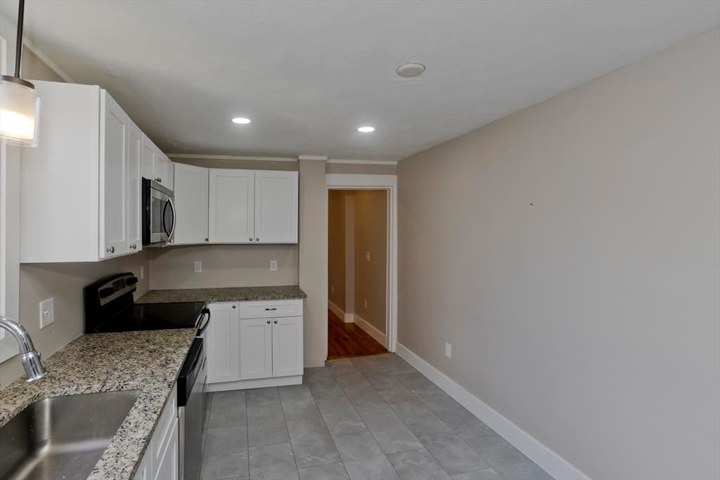 13 Hampden St, Westfield MA 01085 photo 19
