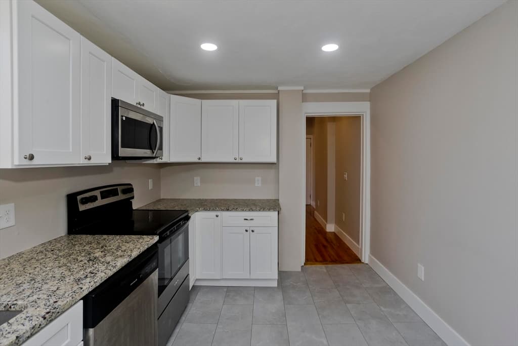 13 Hampden St, Westfield MA 01085 photo 21