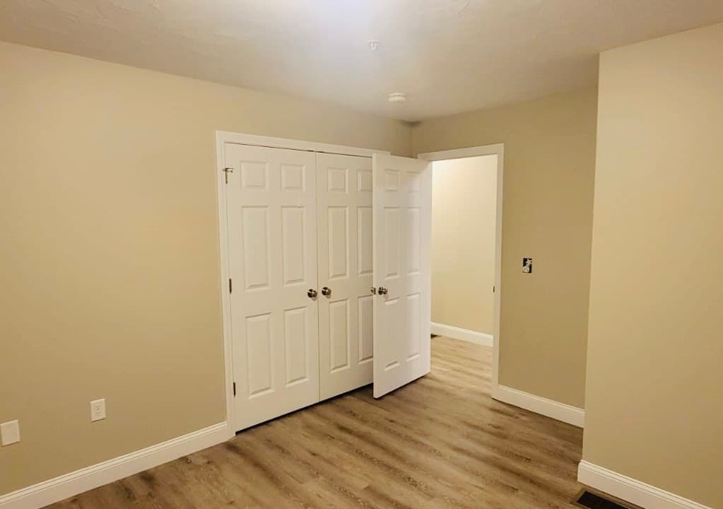 5-9 Family at 18-22 Burgess St, Lowell MA 01851, Lowell, photo 3 of 16