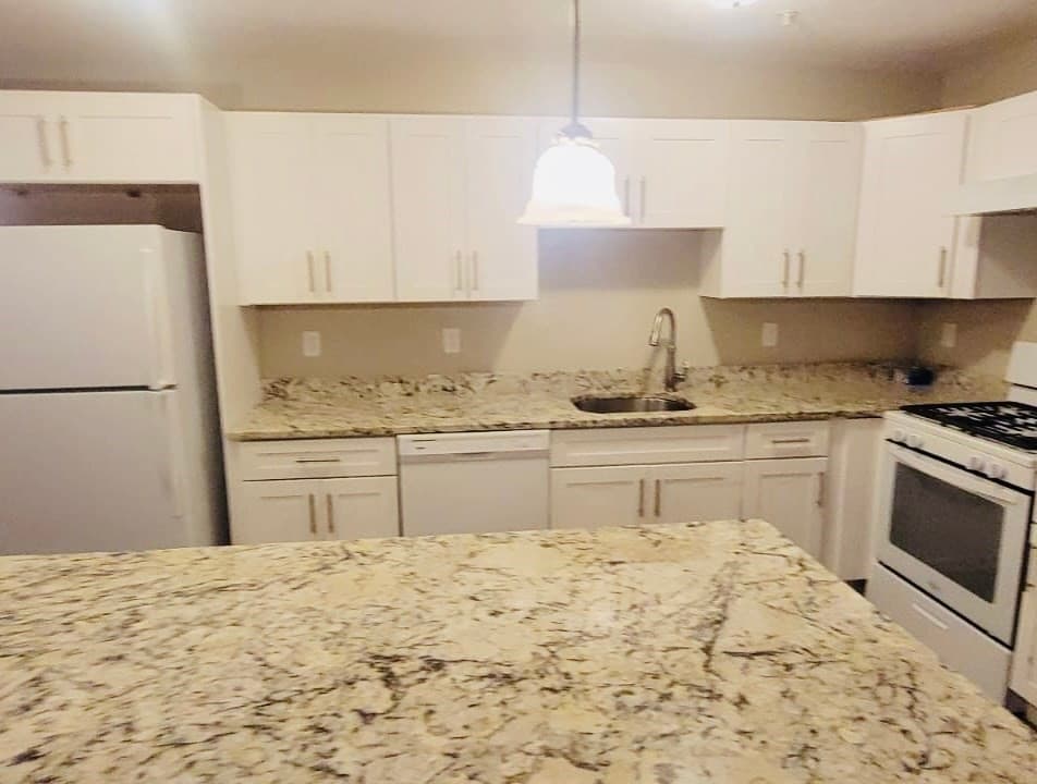 5-9 Family at 18-22 Burgess St, Lowell MA 01851, Lowell, photo 11 of 16