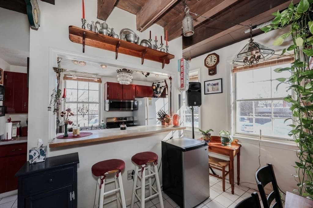Condominium at 2 Elbow Ln # A, Newburyport MA 01950, Newburyport, photo 7 of 32