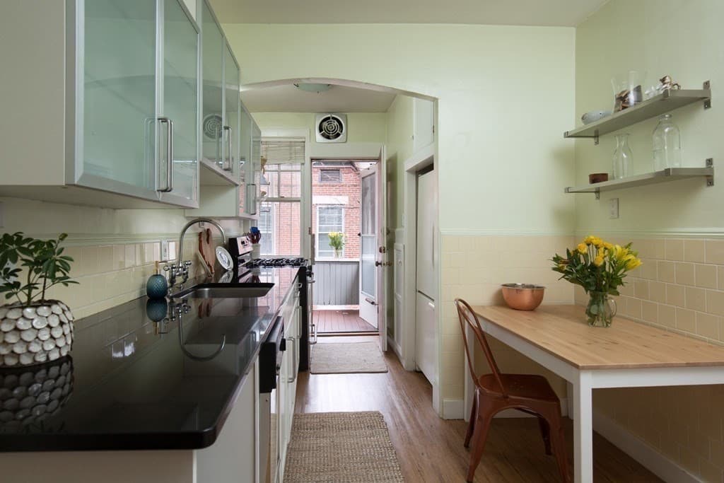 Condominium at 15 Braemore Rd # 5, Boston MA 02135, photo 4 of 6