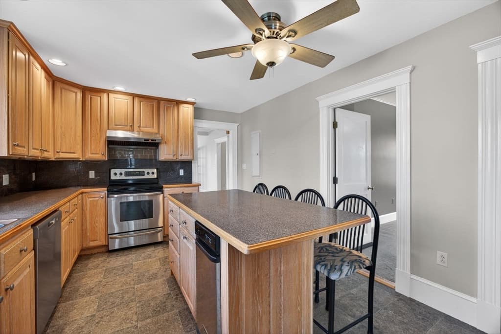 190-192 Kendrick Ave, Quincy MA 02169 photo 7