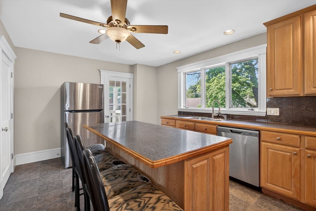 190-192 Kendrick Ave, Quincy MA 02169 photo 9
