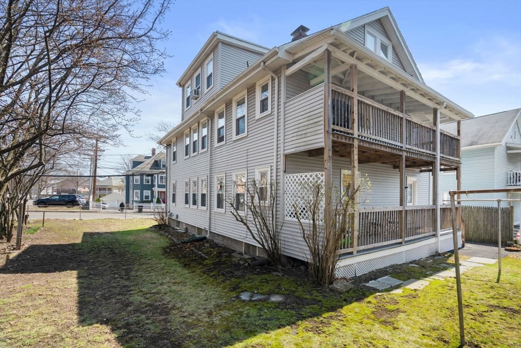 3 Family - 3 Units Up/Down at 204-206 School St, Watertown MA 02472, Watertown, photo 17 of 19
