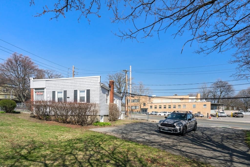 443 Mount Auburn St, Watertown MA 02472 photo 9