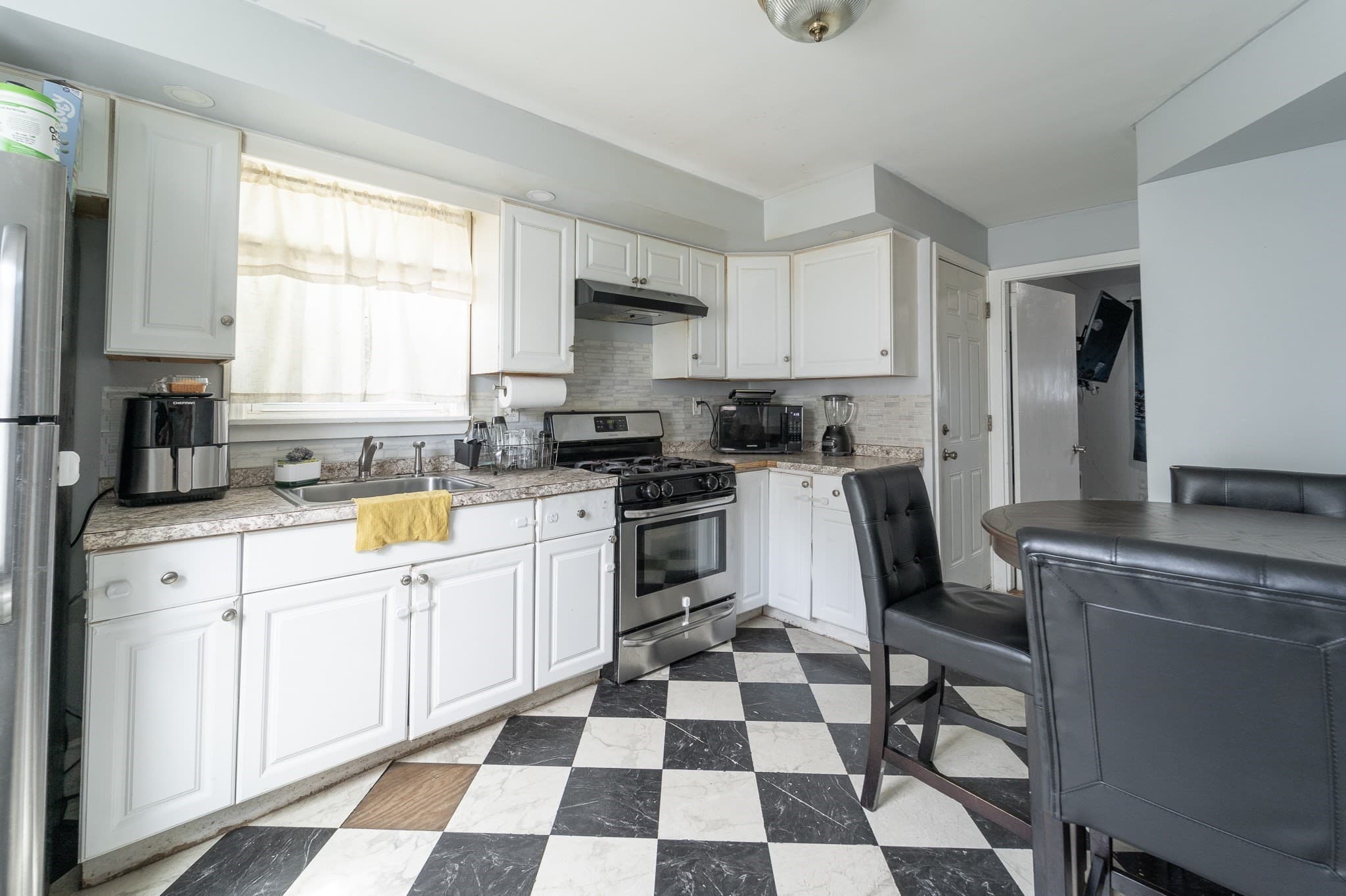 3 Family at 68 Cook Ave, Chelsea MA 02150, Chelsea, photo 5 of 20