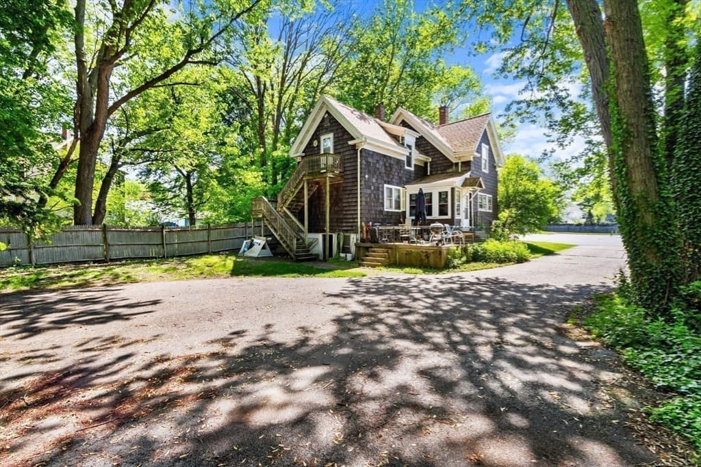 106 Monk St, Stoughton MA 02072