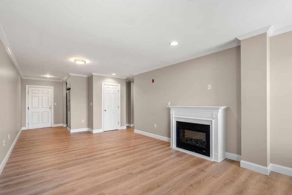 Condominium at 65 Chelsea St # 304, Boston MA 02129, Boston, photo 7 of 22