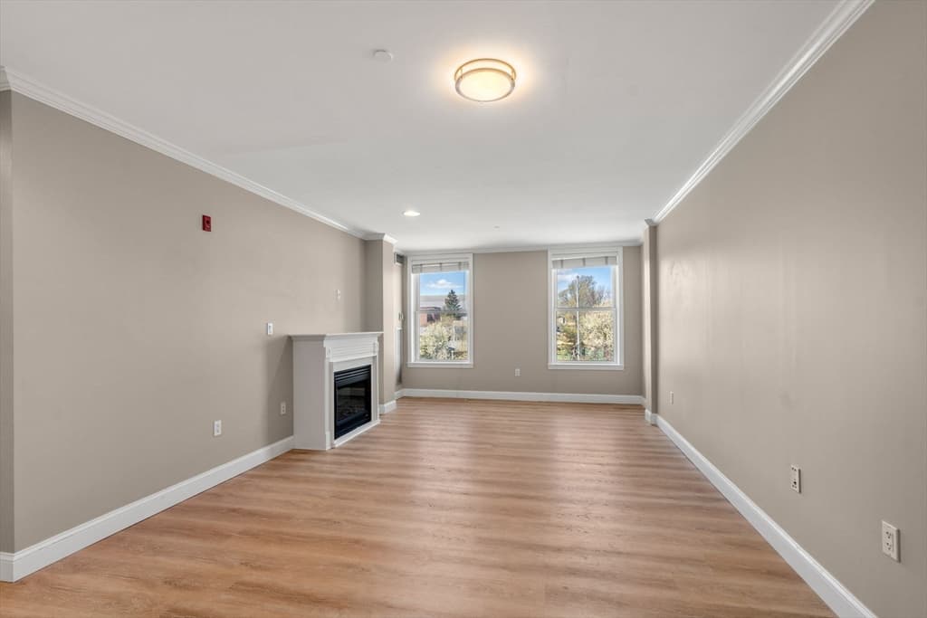 Condominium at 65 Chelsea St # 304, Boston MA 02129, Boston, photo 5 of 22