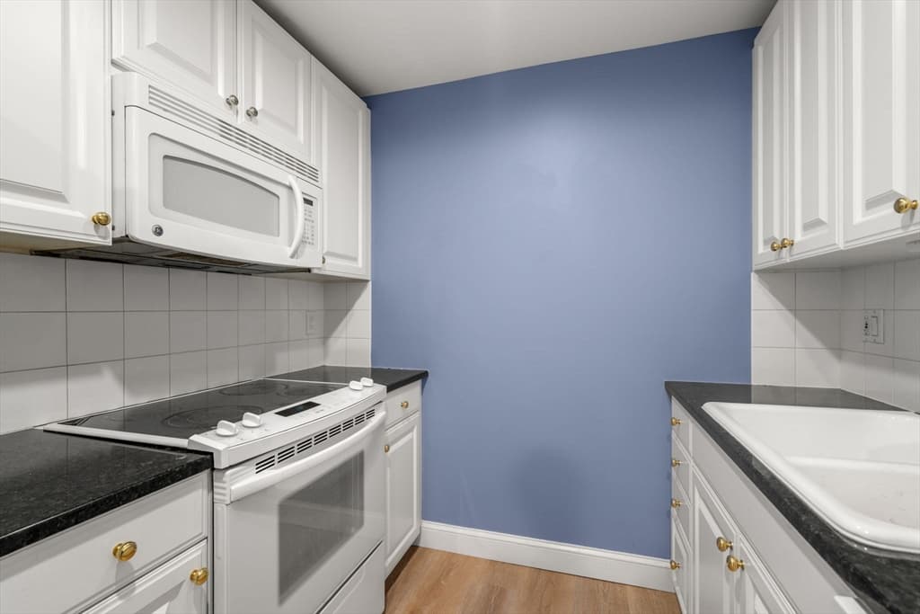 Condominium at 65 Chelsea St # 304, Boston MA 02129, Boston, photo 11 of 22