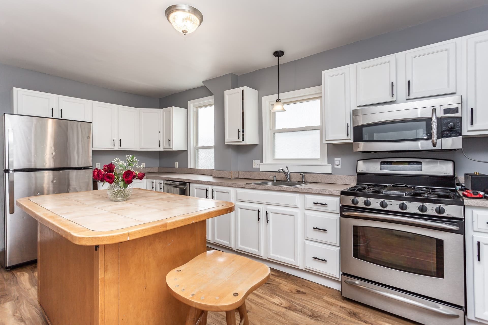 Single Family Residence at 232 Park St, New Bedford MA 02740, photo 7 of 21