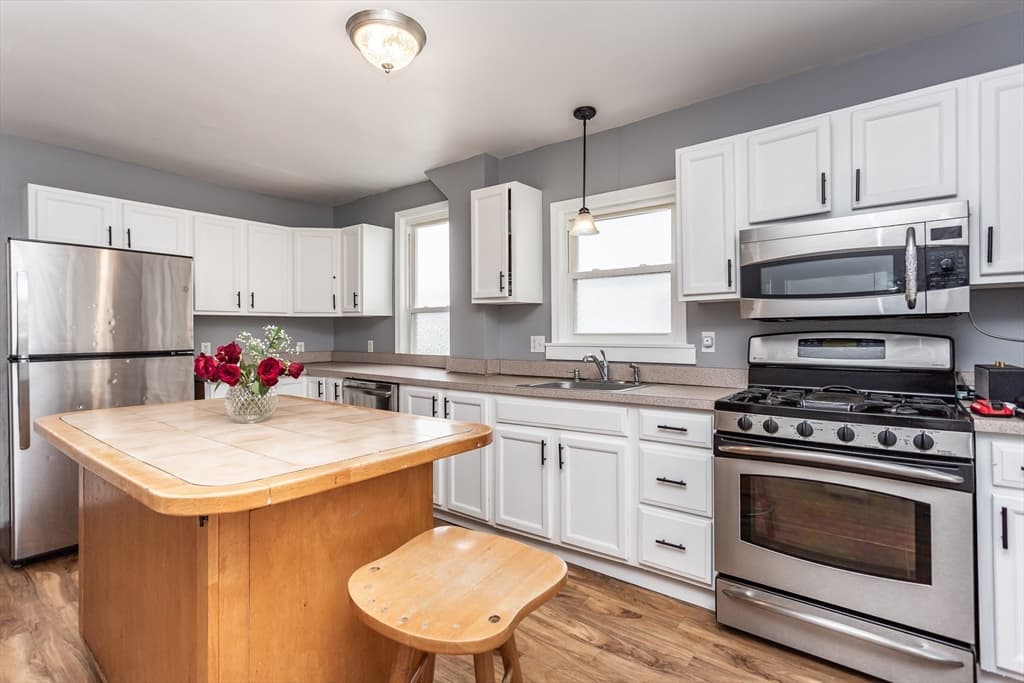 232 Park St, New Bedford MA 02740 photo 7