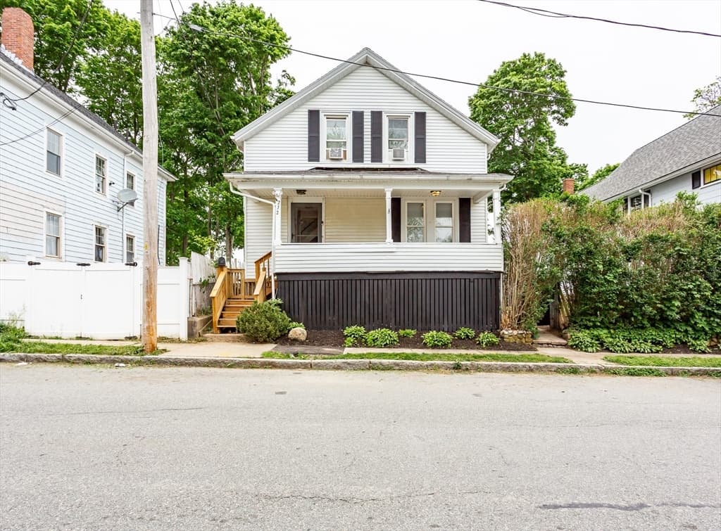 232 Park St, New Bedford MA 02740
