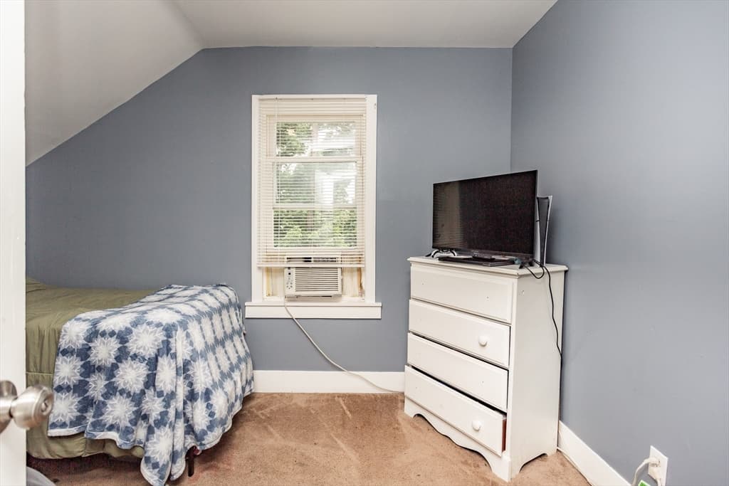 232 Park St, New Bedford MA 02740 photo 11