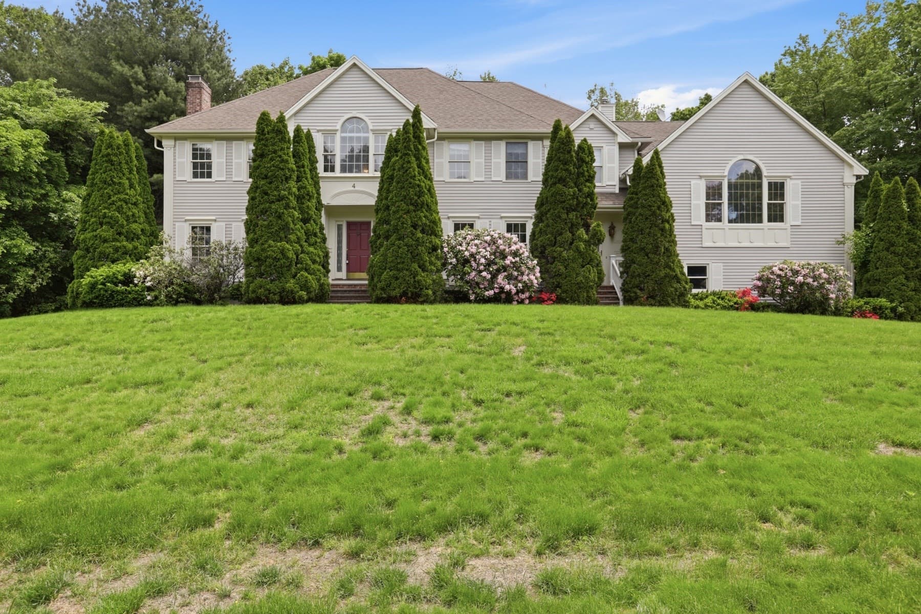 4 Farnham Circle, Andover MA 01810