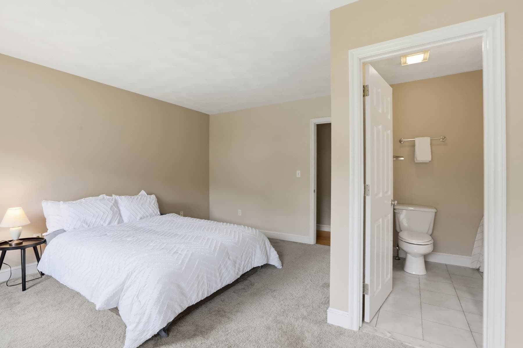 Single Family Residence at 4 Farnham Circle, Andover MA 01810, photo 34 of 42