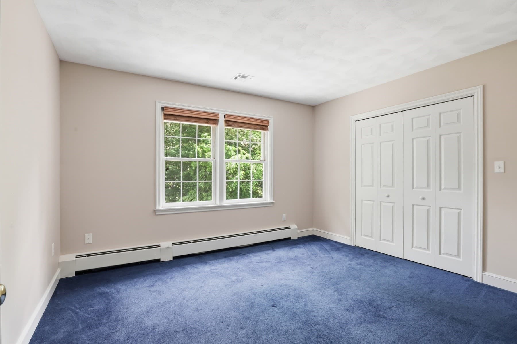 Single Family Residence at 4 Farnham Circle, Andover MA 01810, photo 38 of 42