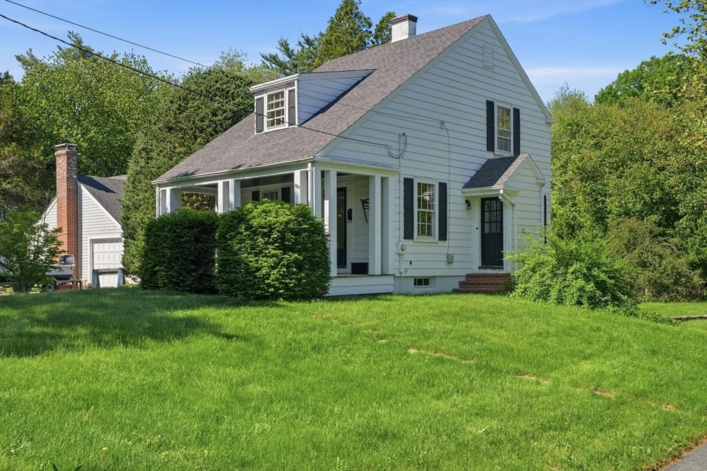 223 Central Street, Hingham MA 02043 photo 4