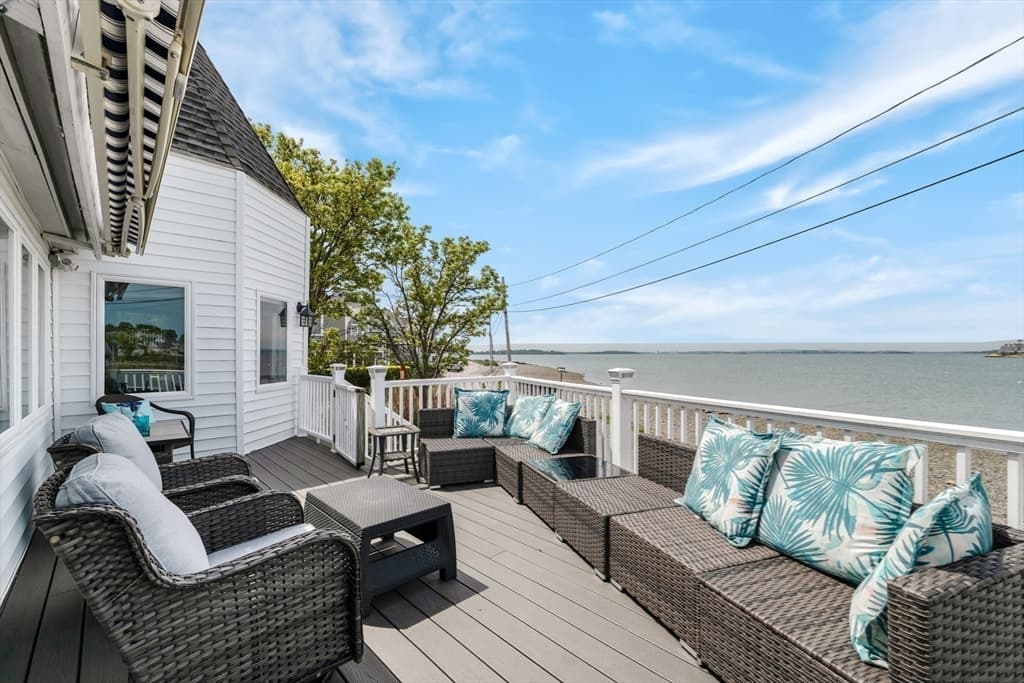 158 Cadish Ave, Hull MA 02045