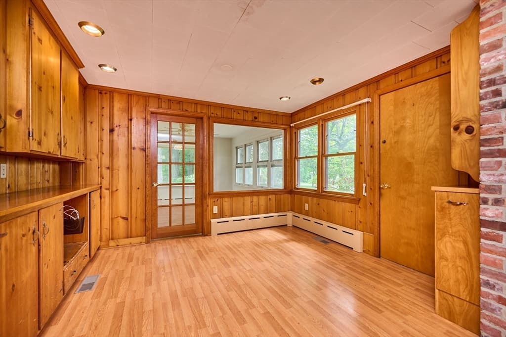 Single Family Residence at 198 Leyden Rd, Greenfield MA 01301, Greenfield, photo 10 of 39
