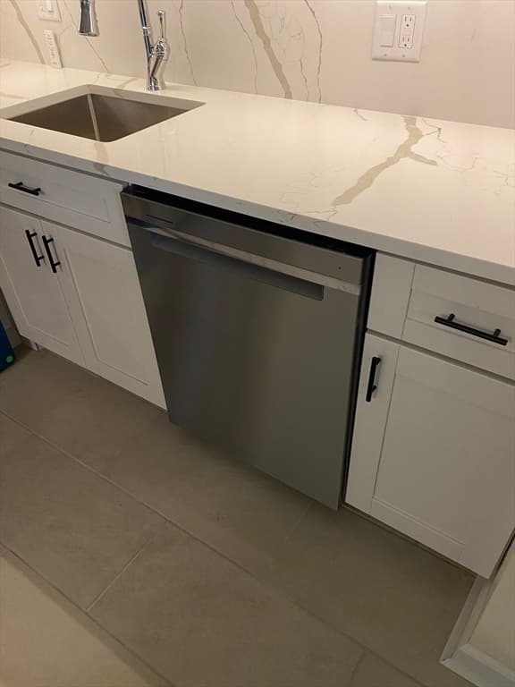 21 Clarks Rd # 204, Amesbury MA 01913 photo 6