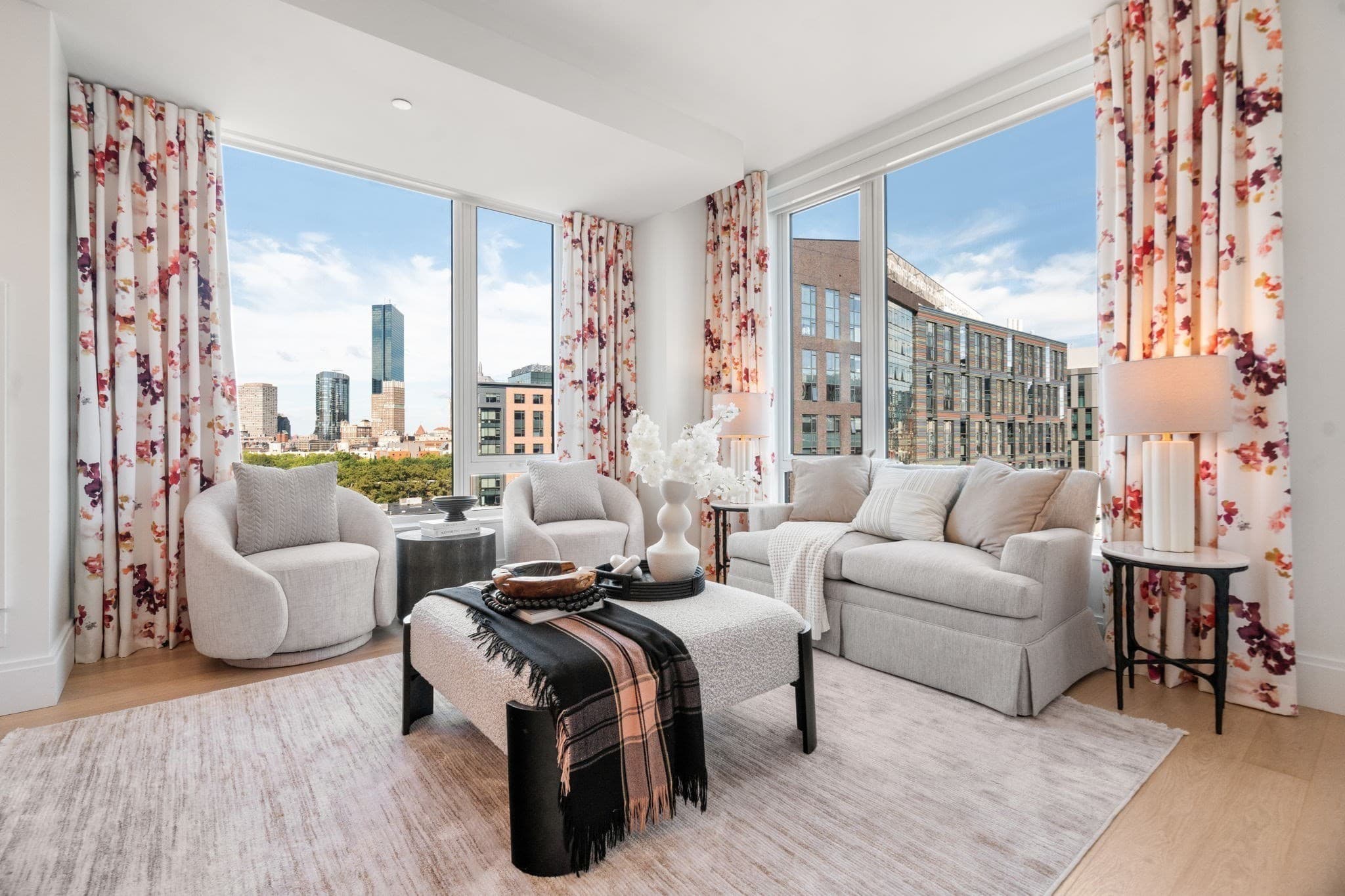 Condominium at 380 Harrison Ave # 1118, Boston MA 02118, photo 2 of 39