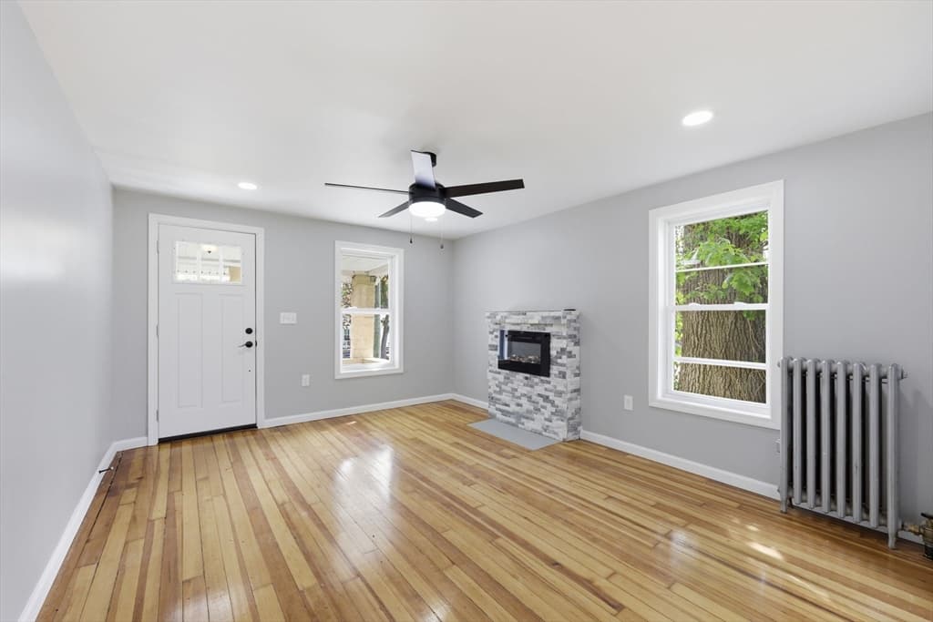 Single Family Residence at 234 Draper St, Springfield MA 01108, Springfield, photo 6 of 25