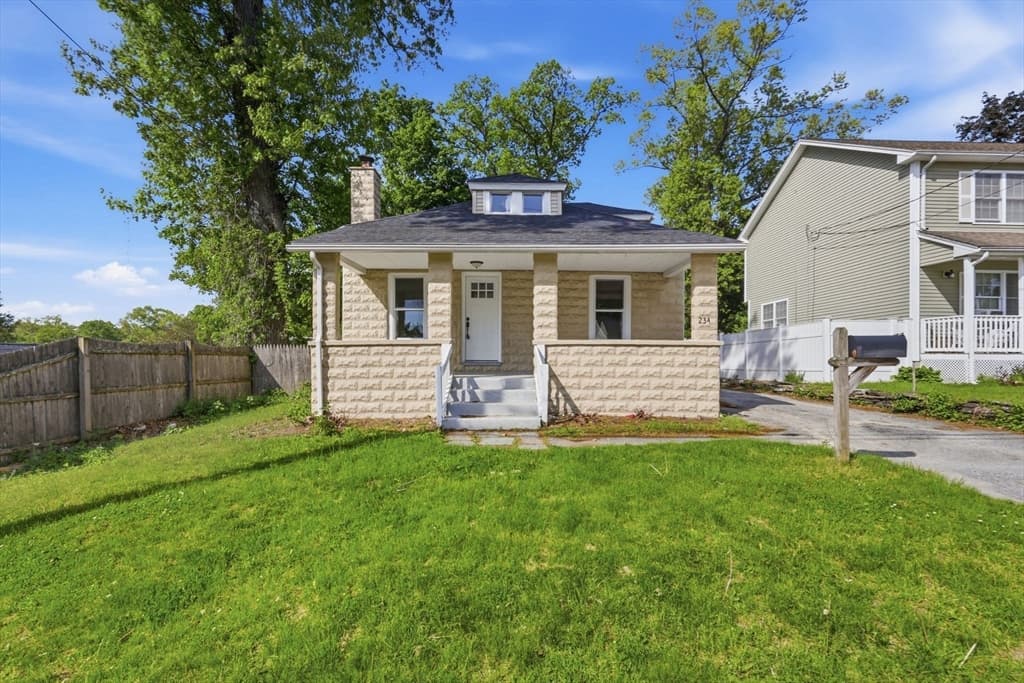 Single Family Residence at 234 Draper St, Springfield MA 01108, Springfield, photo 3 of 25