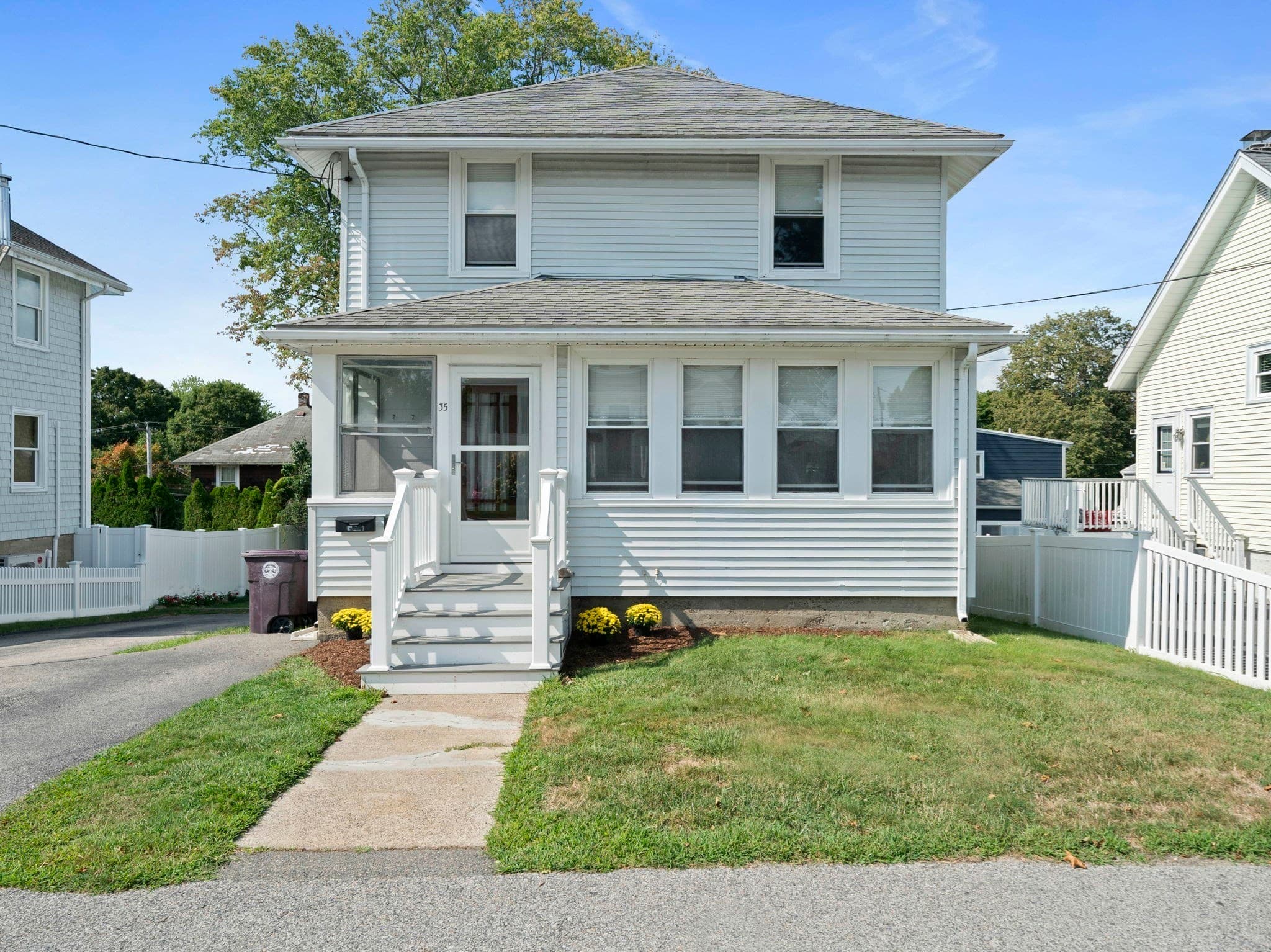 35 Manomet Rd, Weymouth MA 02191