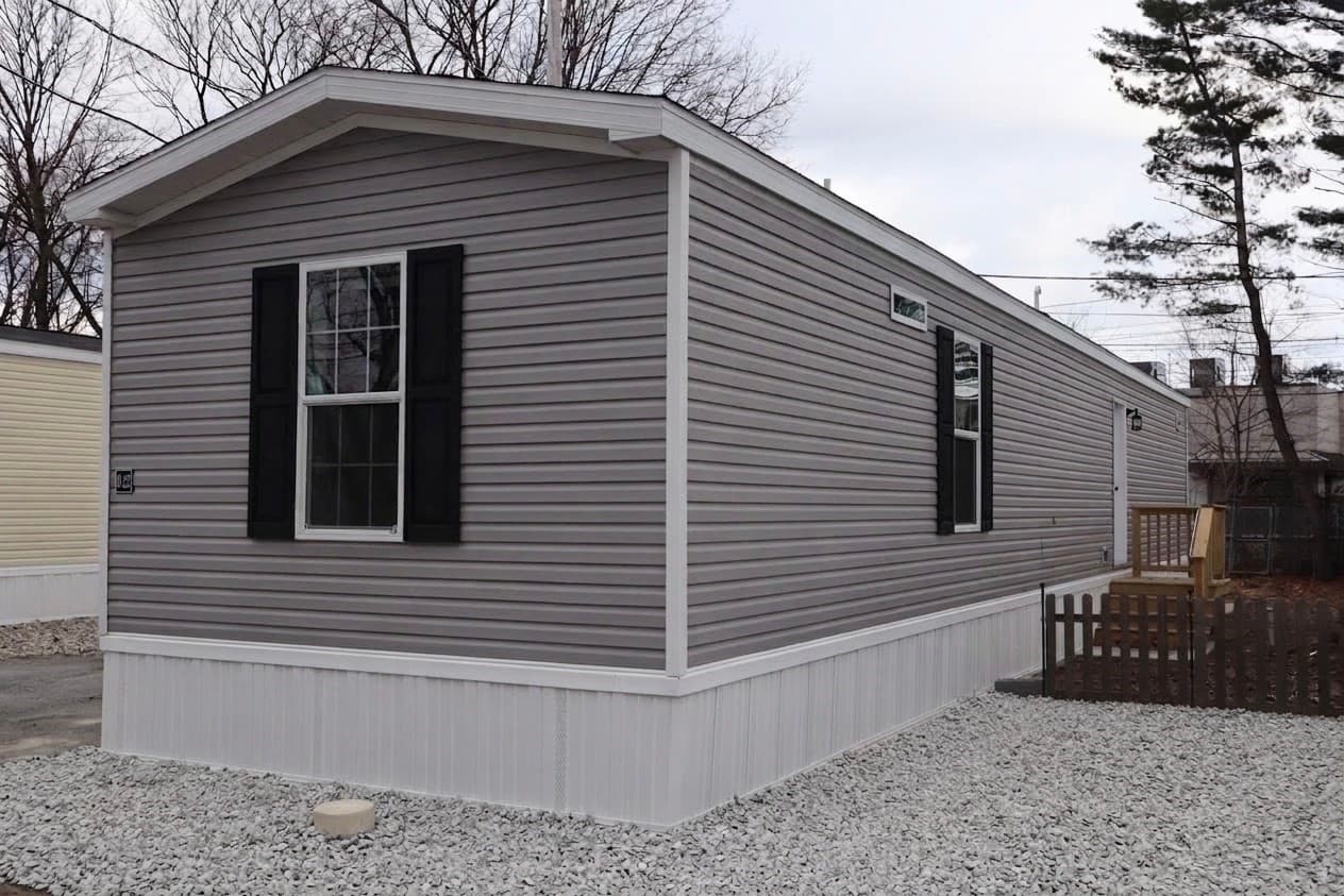 Mobile Home at 1346 Newport Ave # B22, Attleboro MA 02703, Attleboro, photo 2 of 16