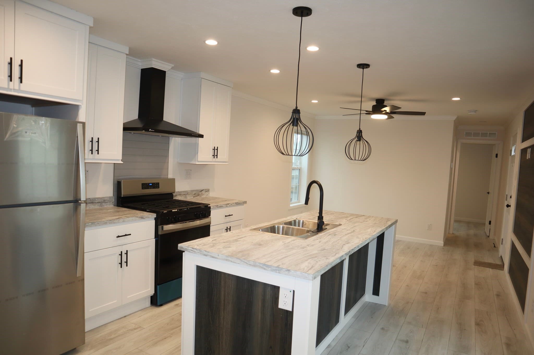 Mobile Home at 1346 Newport Ave # B22, Attleboro MA 02703, Attleboro, photo 6 of 16