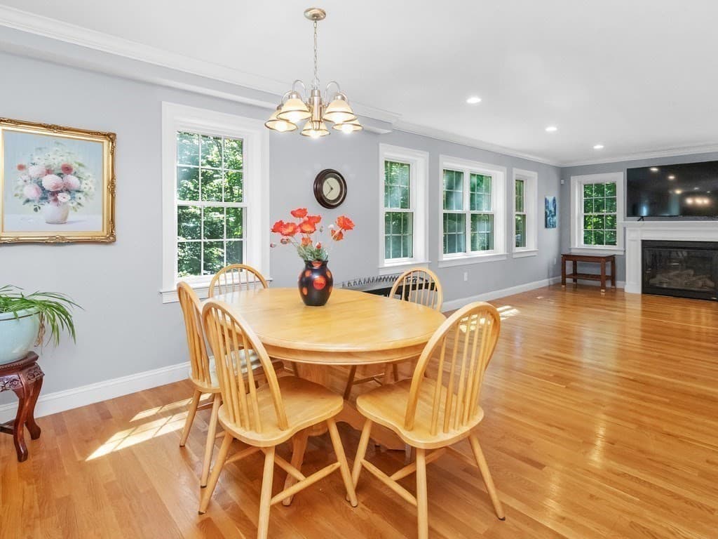 32 Lauricella Lane, Waltham MA 02452 photo 8