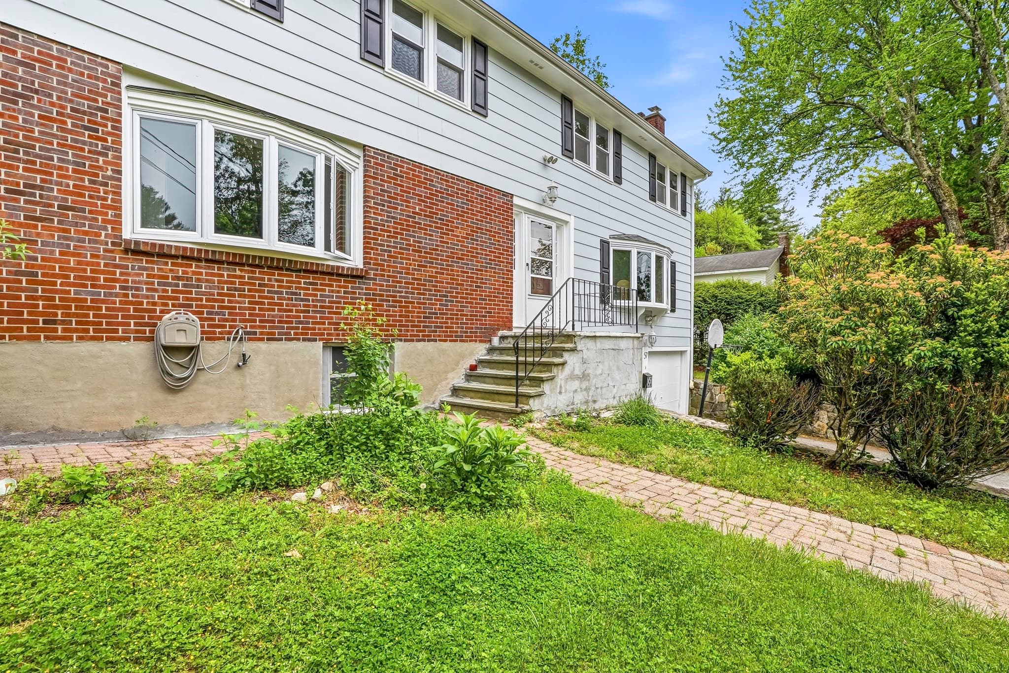 Single Family Residence at 57 Lanewood Ave, Framingham MA 01701, Framingham, photo 4 of 42