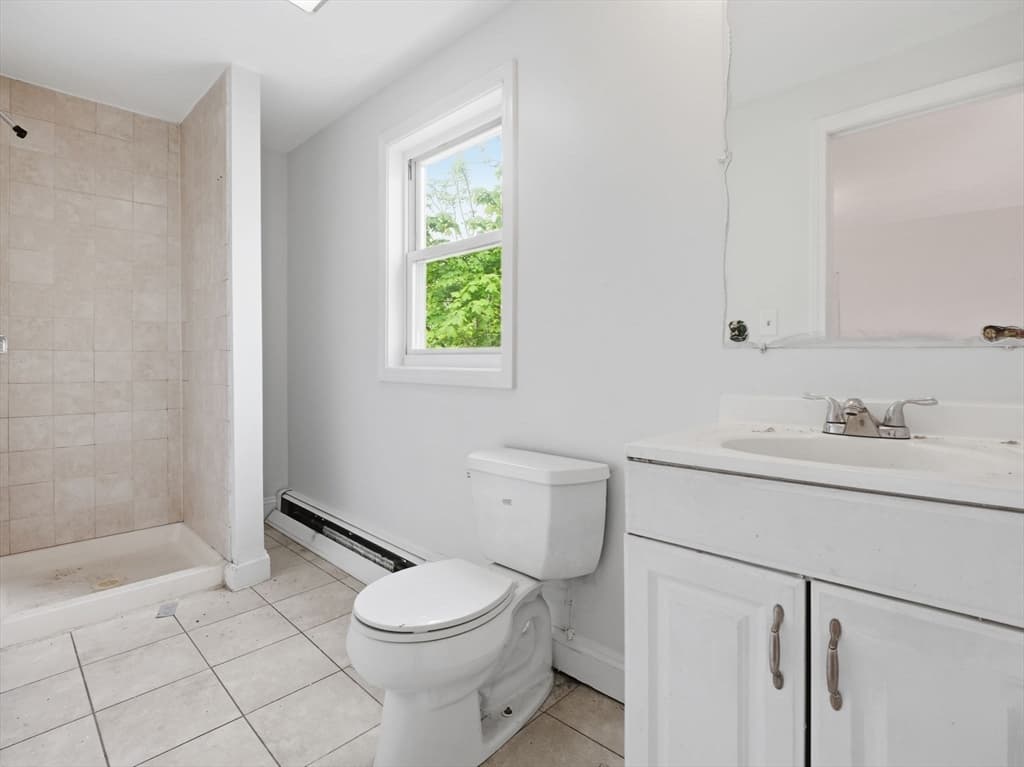 3 Family at 7 Corbet Street, Boston MA 02124, Boston, photo 17 of 37