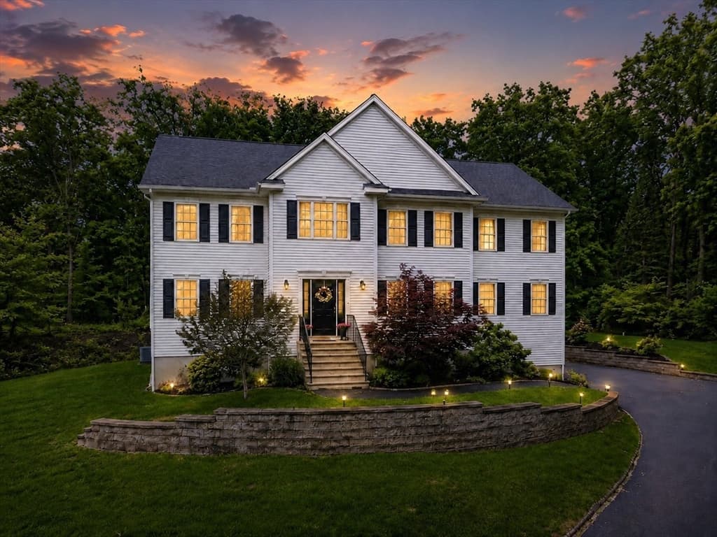 4 Murray Hill Circle, Wilmington MA 01887