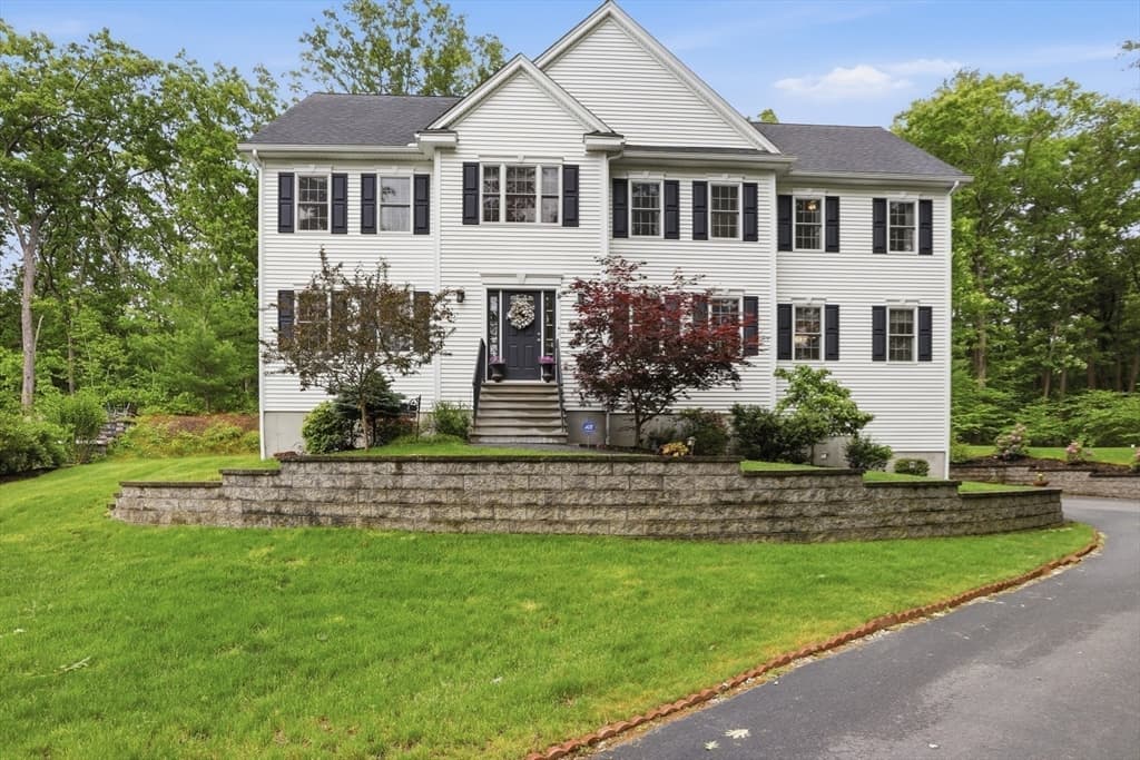 Single Family Residence at 4 Murray Hill Circle, Wilmington MA 01887, Wilmington, photo 31 of 42