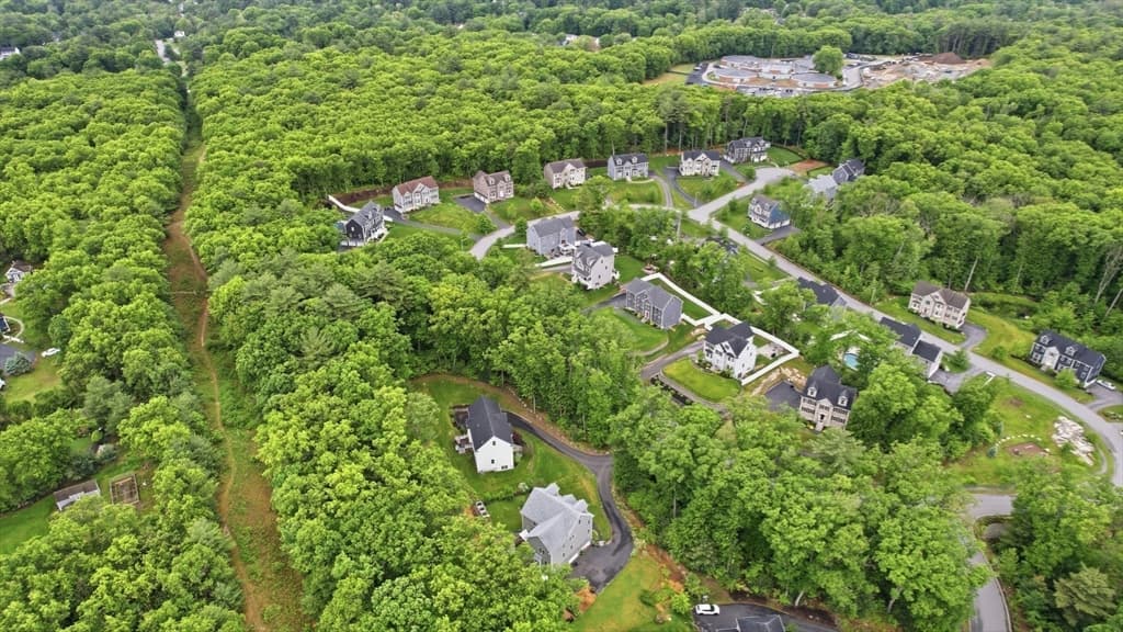 Single Family Residence at 4 Murray Hill Circle, Wilmington MA 01887, Wilmington, photo 39 of 42