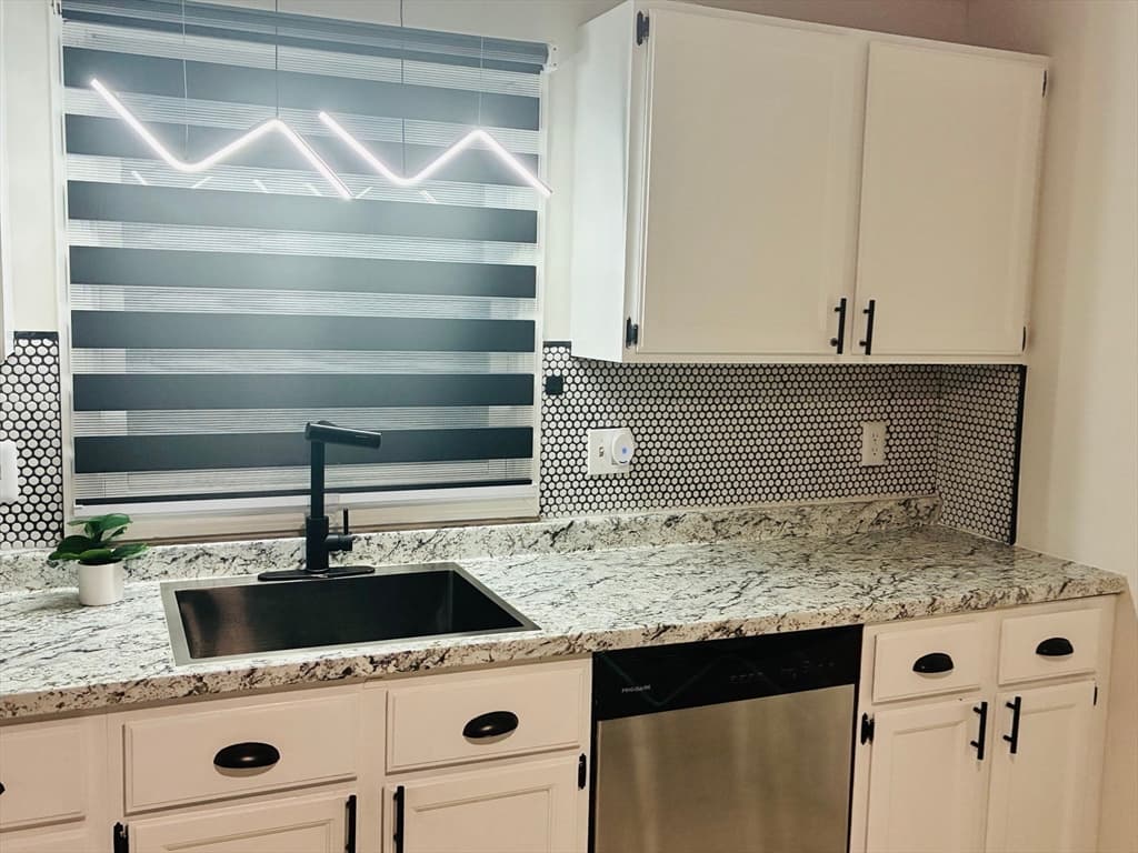 60 Chapin St # D, Holyoke MA 01040 photo 6