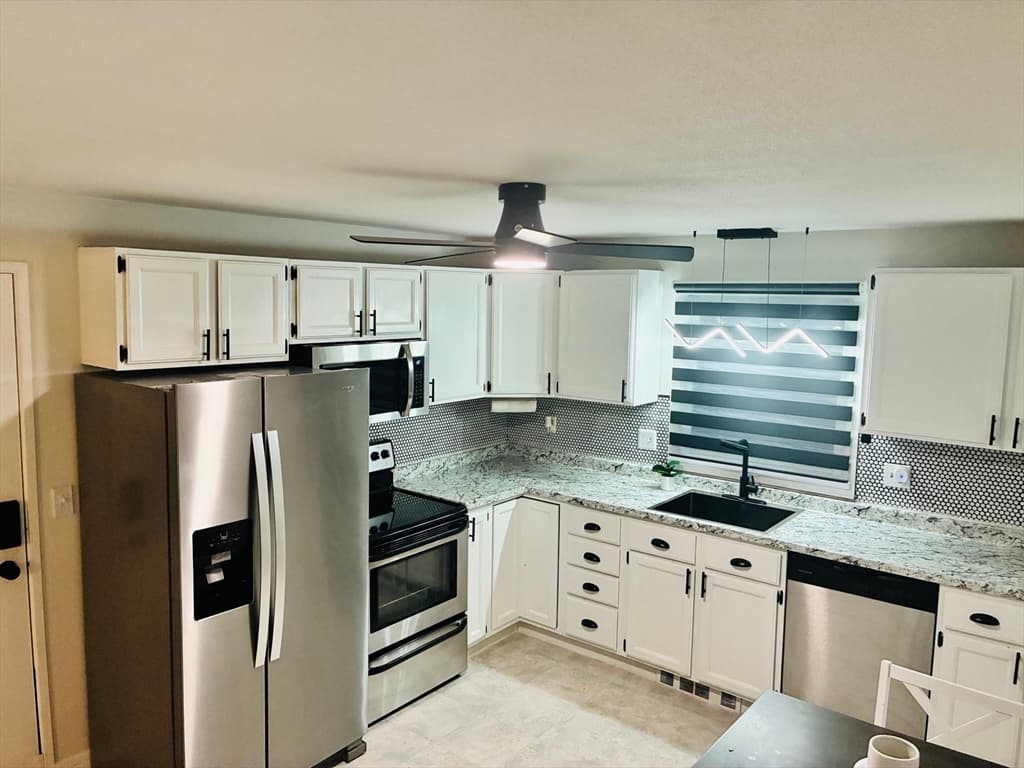 60 Chapin St # D, Holyoke MA 01040 photo 13