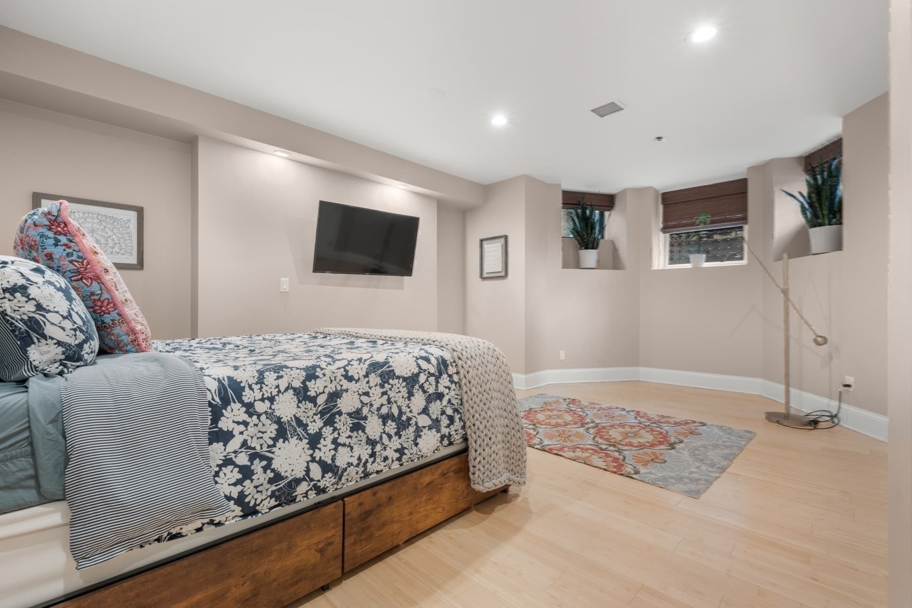Condominium at 61 Saint Botolph St # 61, Boston MA 02116, photo 30 of 42