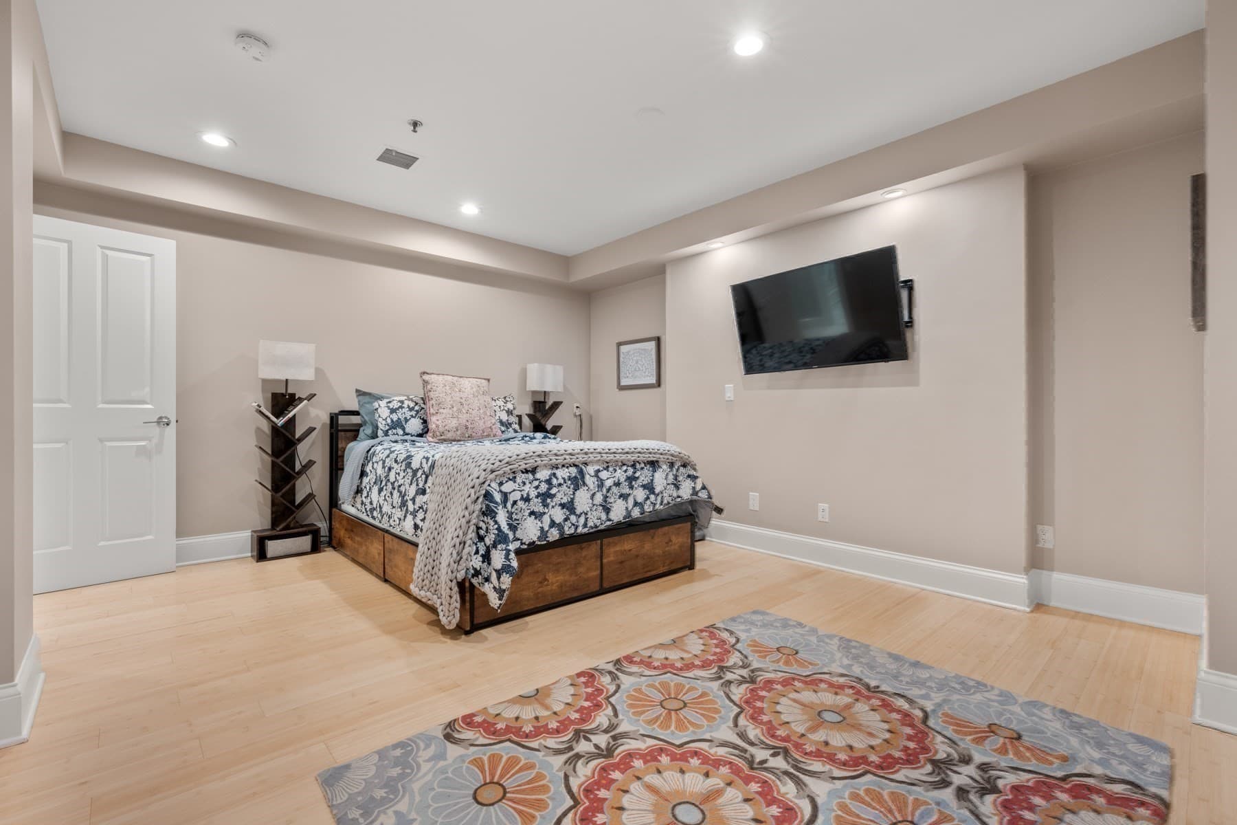 Condominium at 61 Saint Botolph St # 61, Boston MA 02116, photo 29 of 42