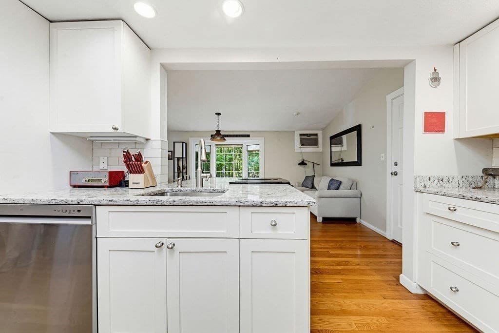 Single Family Residence at 49 Ashcroft Rd, Sharon MA 02067, photo 11 of 41