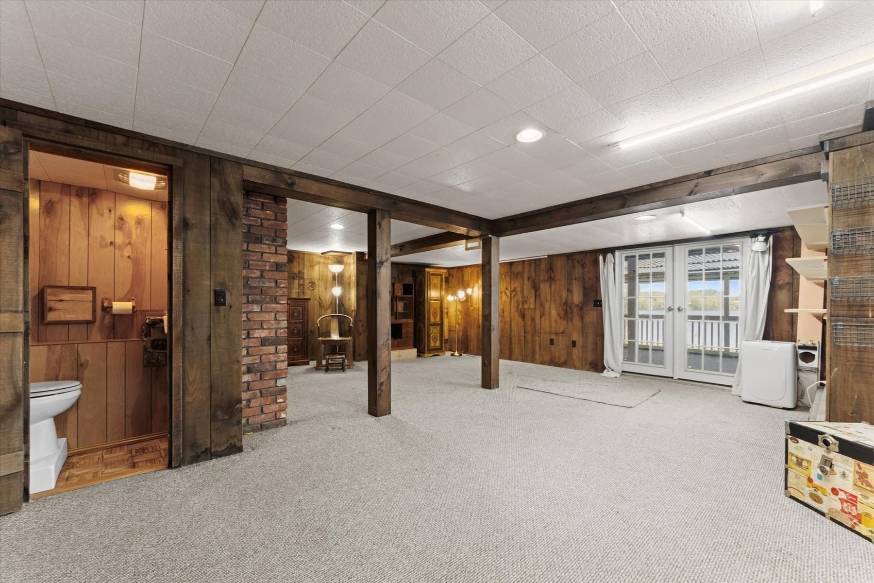 Single Family Residence at 91 Lake Shore Drive, West Brookfield MA 01585, photo 30 of 42