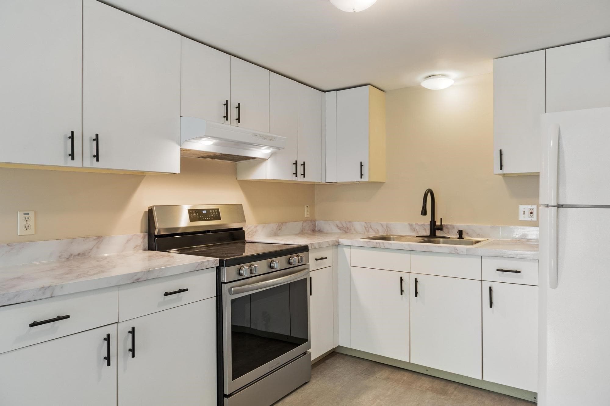 3 Family at 1 South Main St, New Salem MA 01355, photo 12 of 41