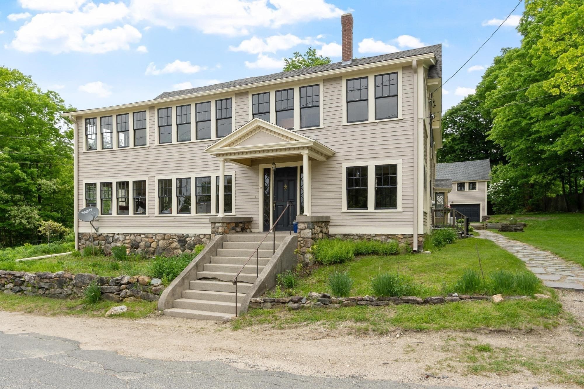 3 Family at 1 South Main St, New Salem MA 01355, photo 5 of 41