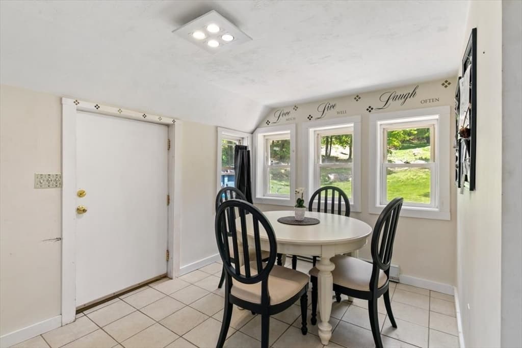 135 Hart St, Beverly MA 01915 photo 6
