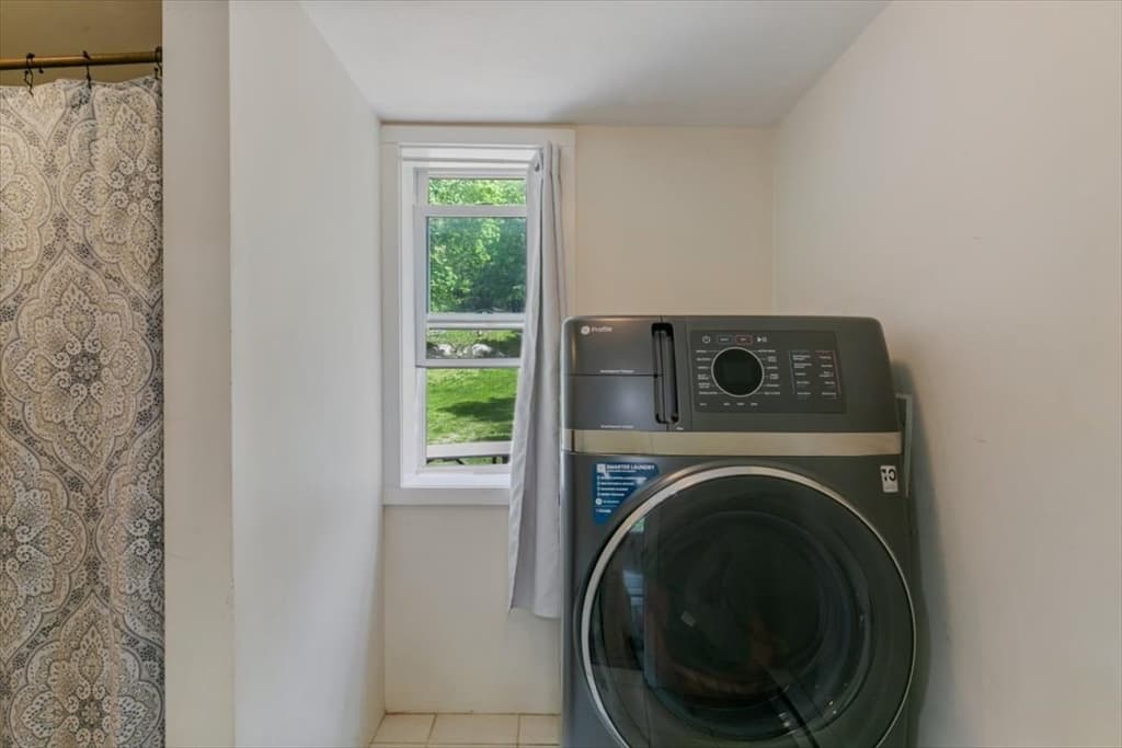 135 Hart St, Beverly MA 01915 photo 12