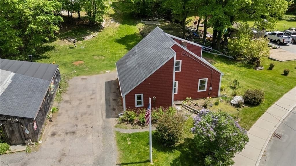 135 Hart St, Beverly MA 01915 photo 24
