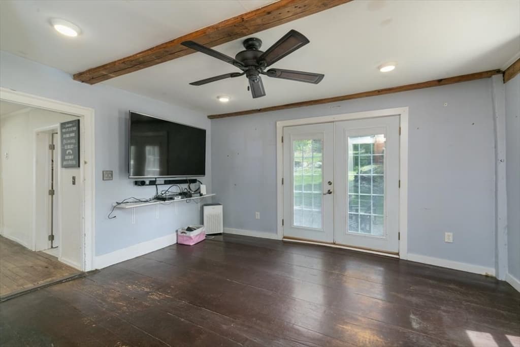 135 Hart St, Beverly MA 01915 photo 15
